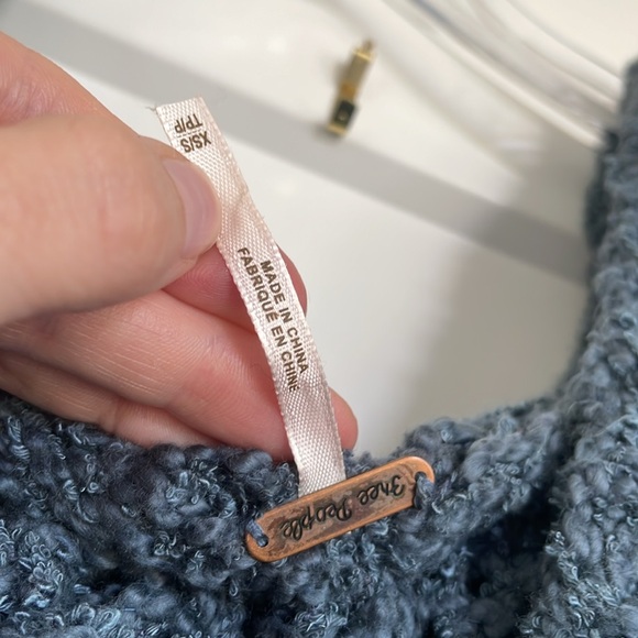 Cozy Knit Sleeveless Sweater Dress - Picture 2 of 4